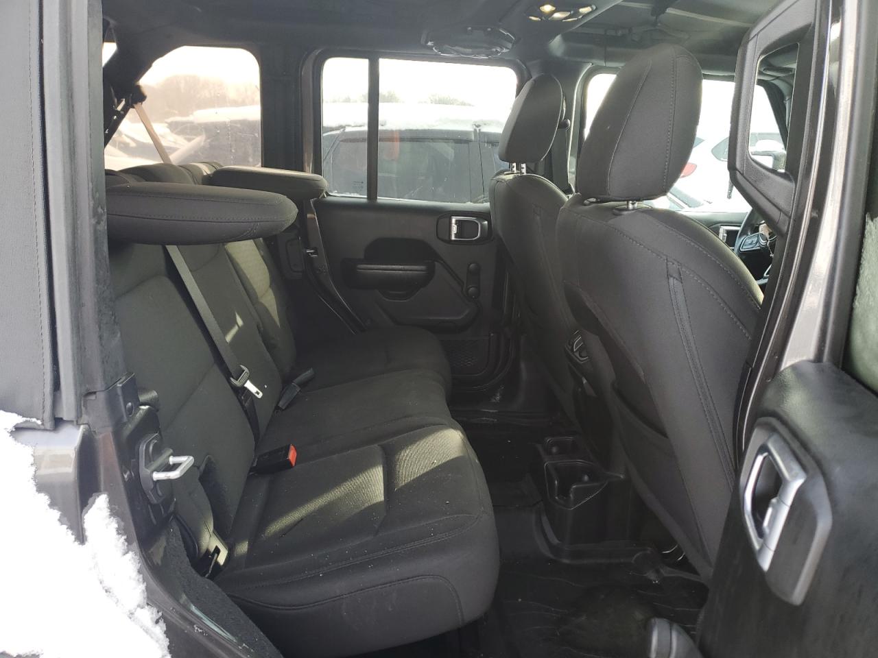 2019 Jeep Wrangler - Image 11