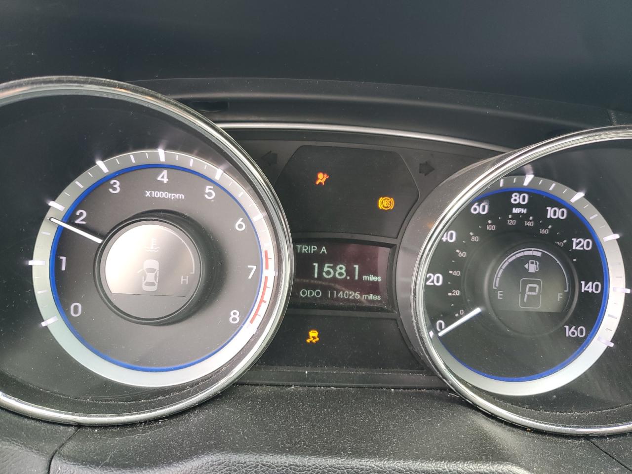 2011 Hyundai Sonata - Image 9