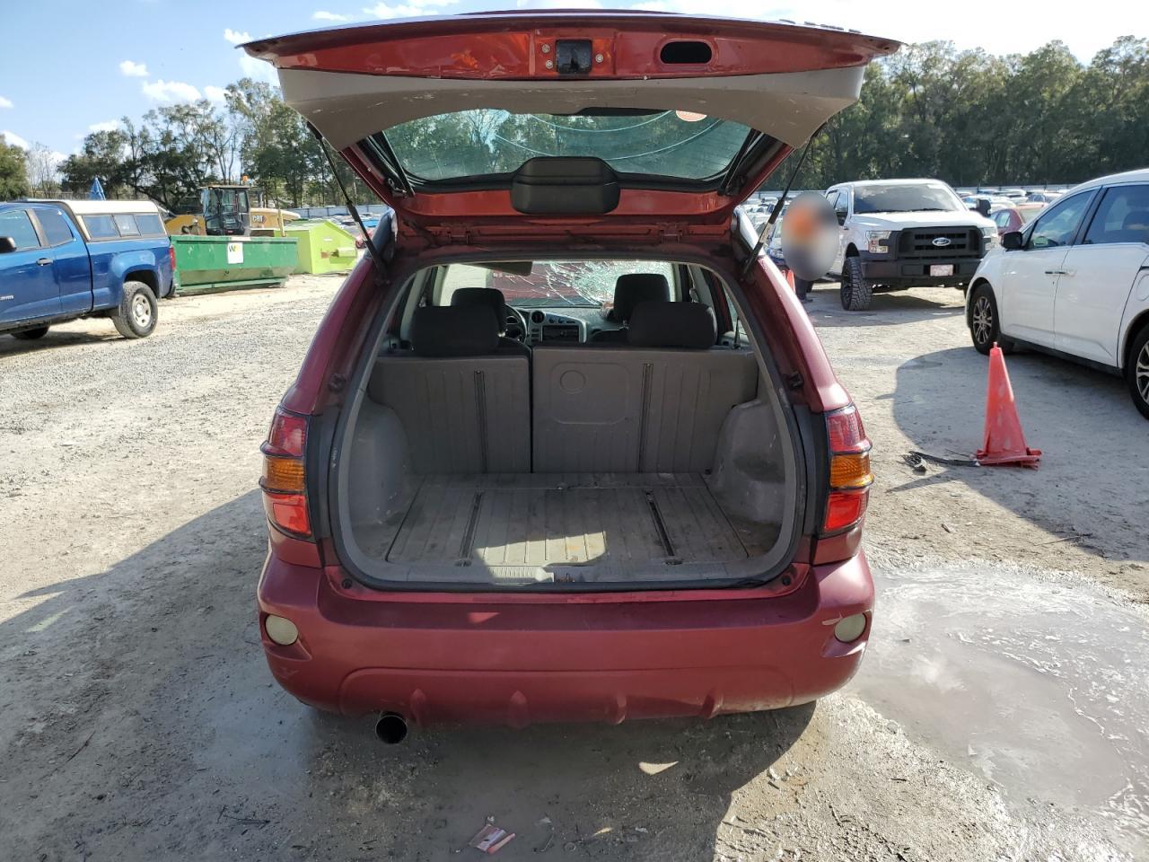 2004 Pontiac Vibe - Image 6
