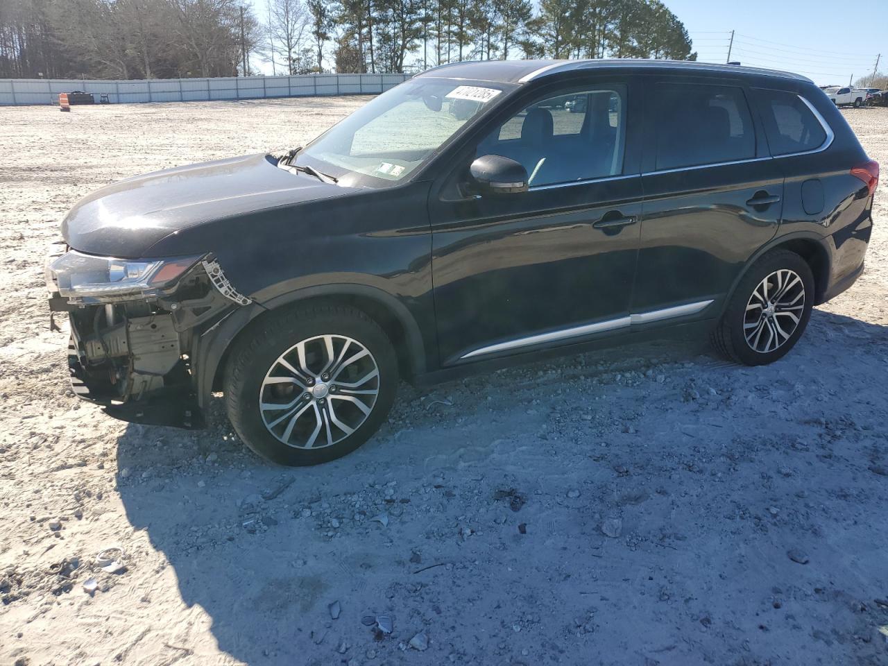 2017 Mitsubishi Outlander - Image 1