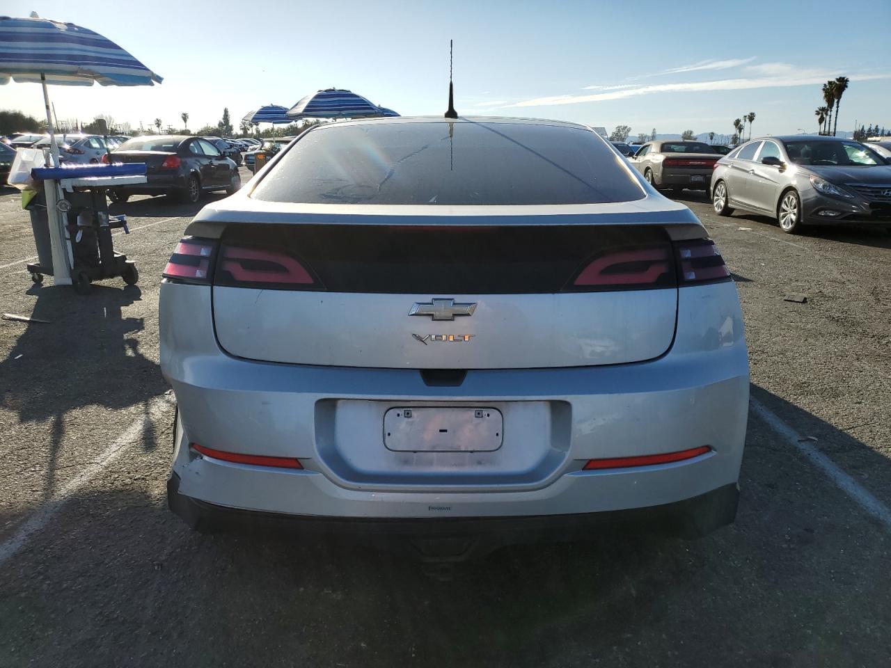 2014 Chevrolet Volt - Image 6