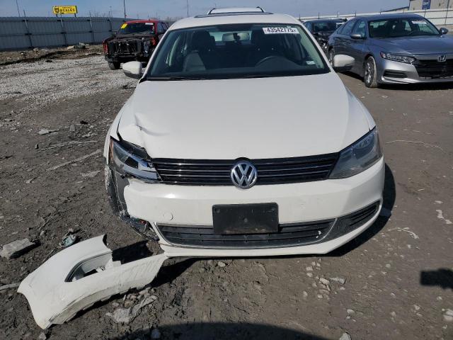  VOLKSWAGEN JETTA 2013 Белый