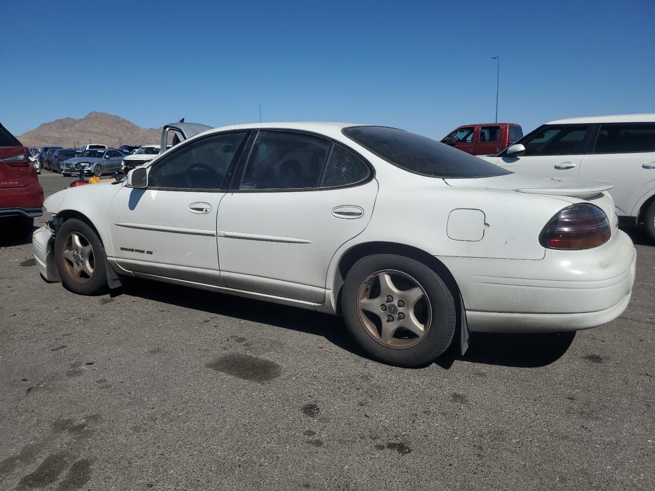 2001 Pontiac Grand Prix - Image 2