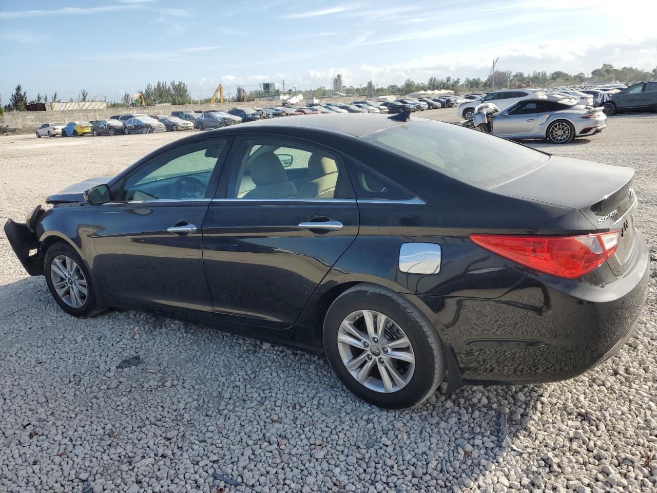 2012 Hyundai Sonata - Image 2