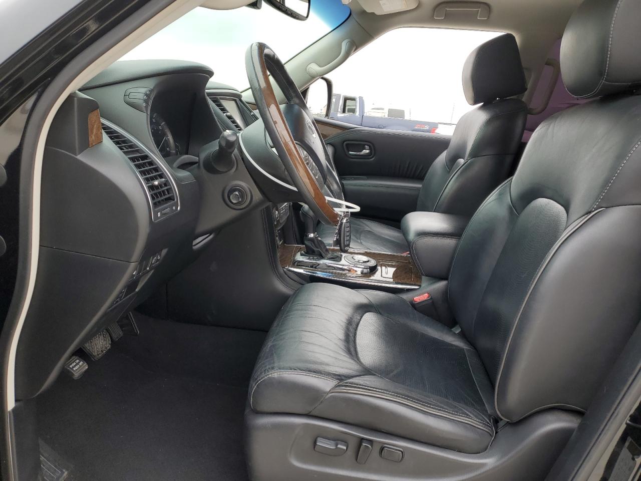 2016 Infiniti QX80 - Image 7