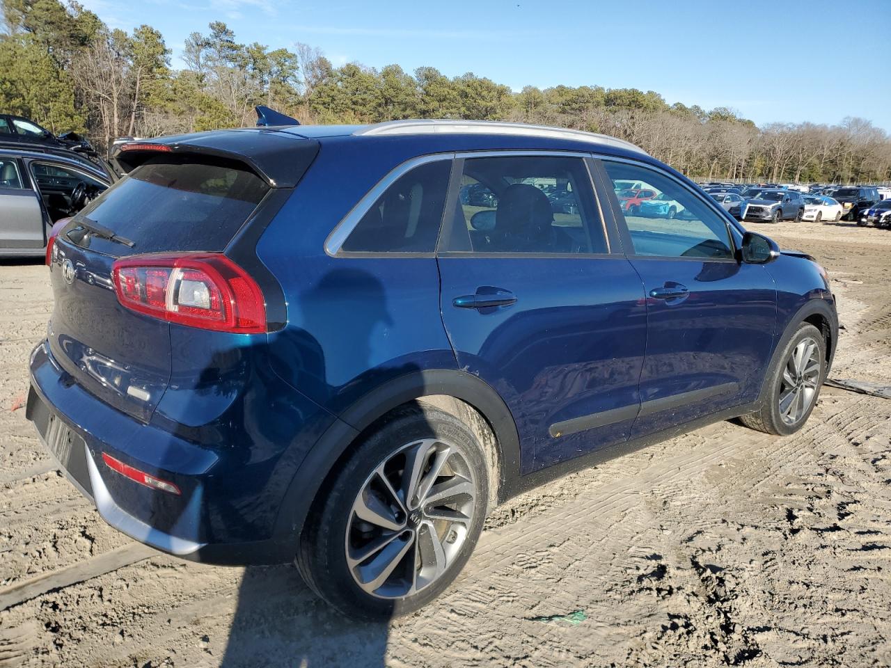 2018 Kia Niro - Image 3