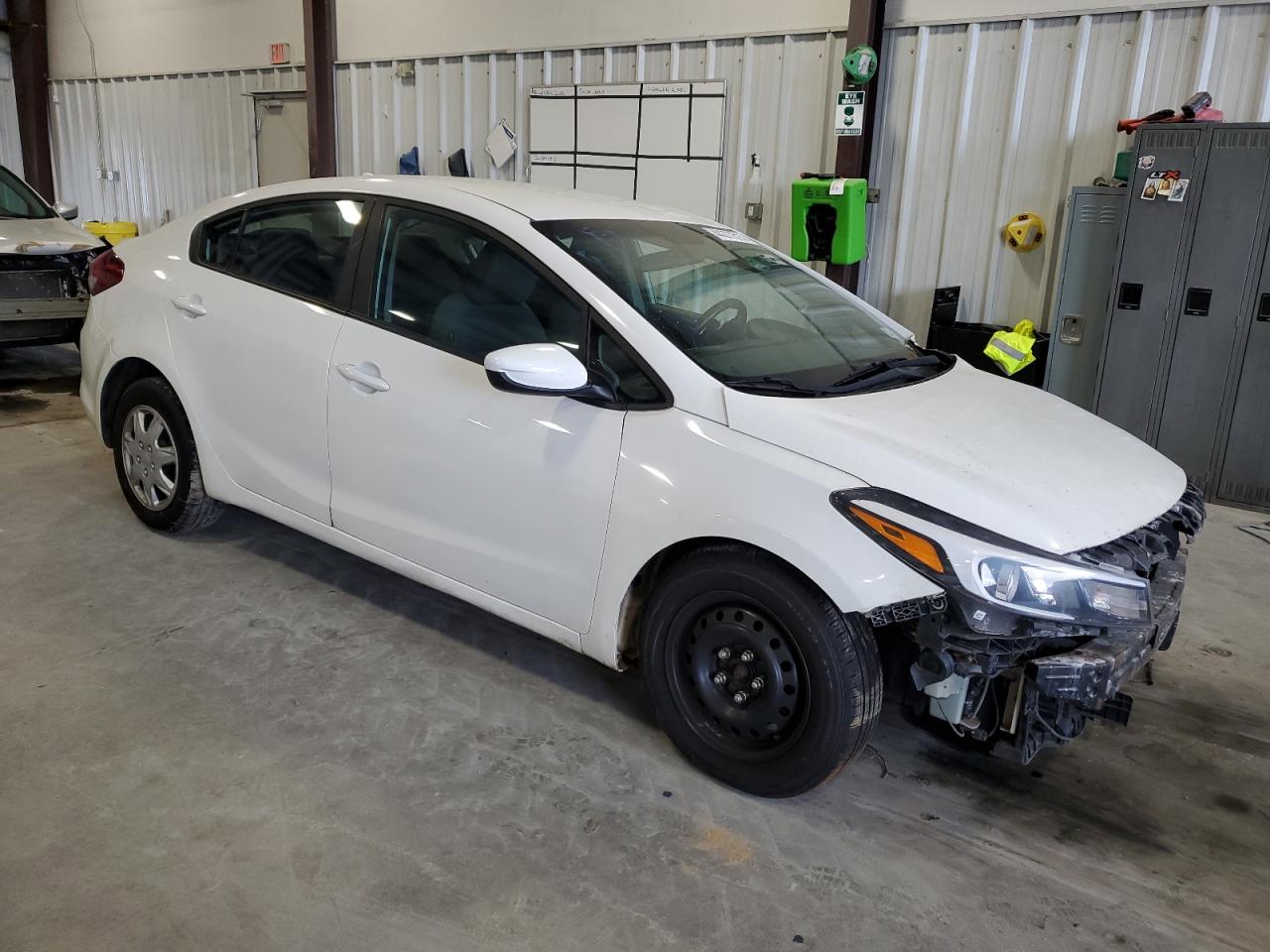 2017 Kia Forte - Image 4