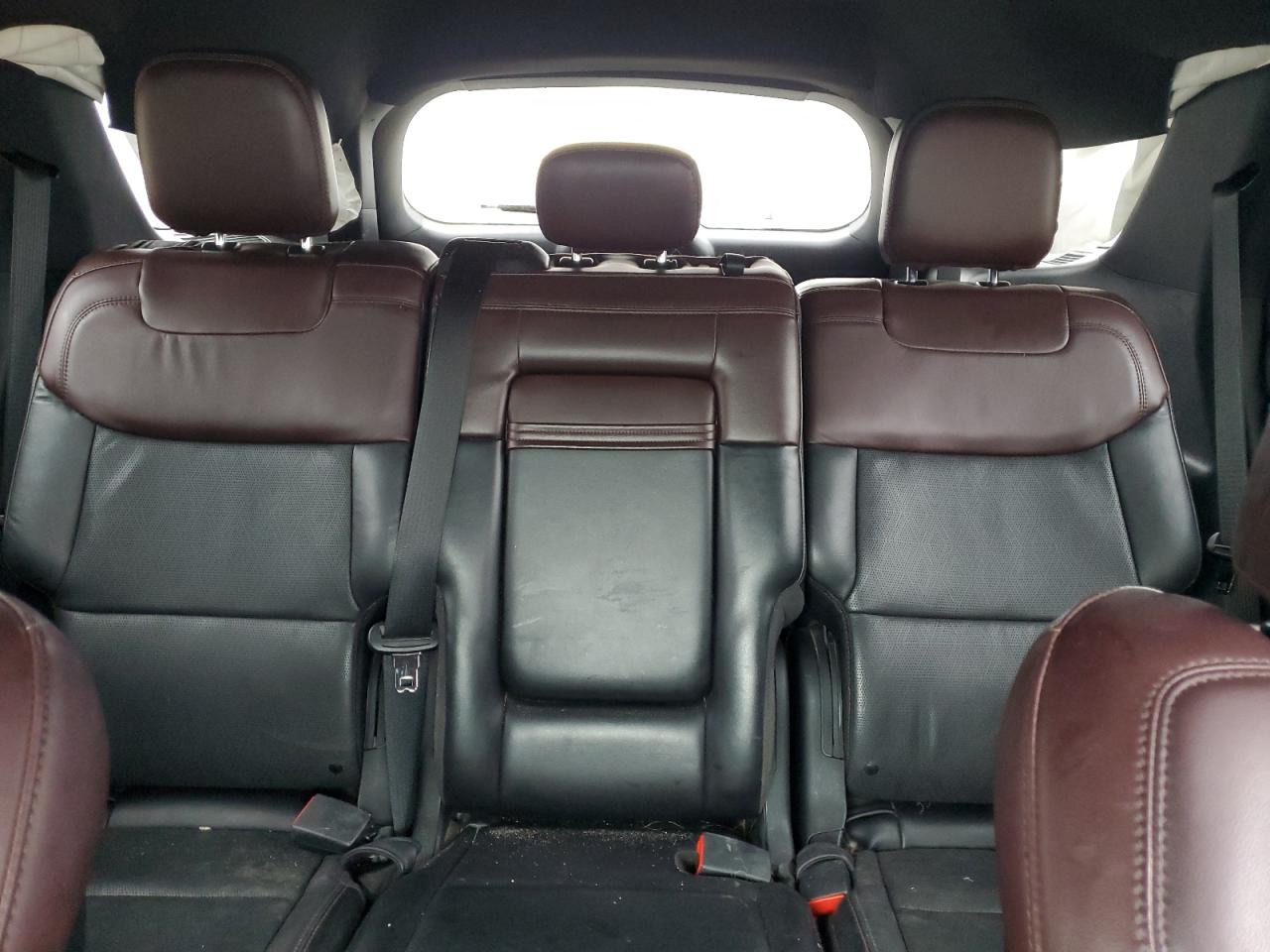 2020 Ford Explorer - Image 10