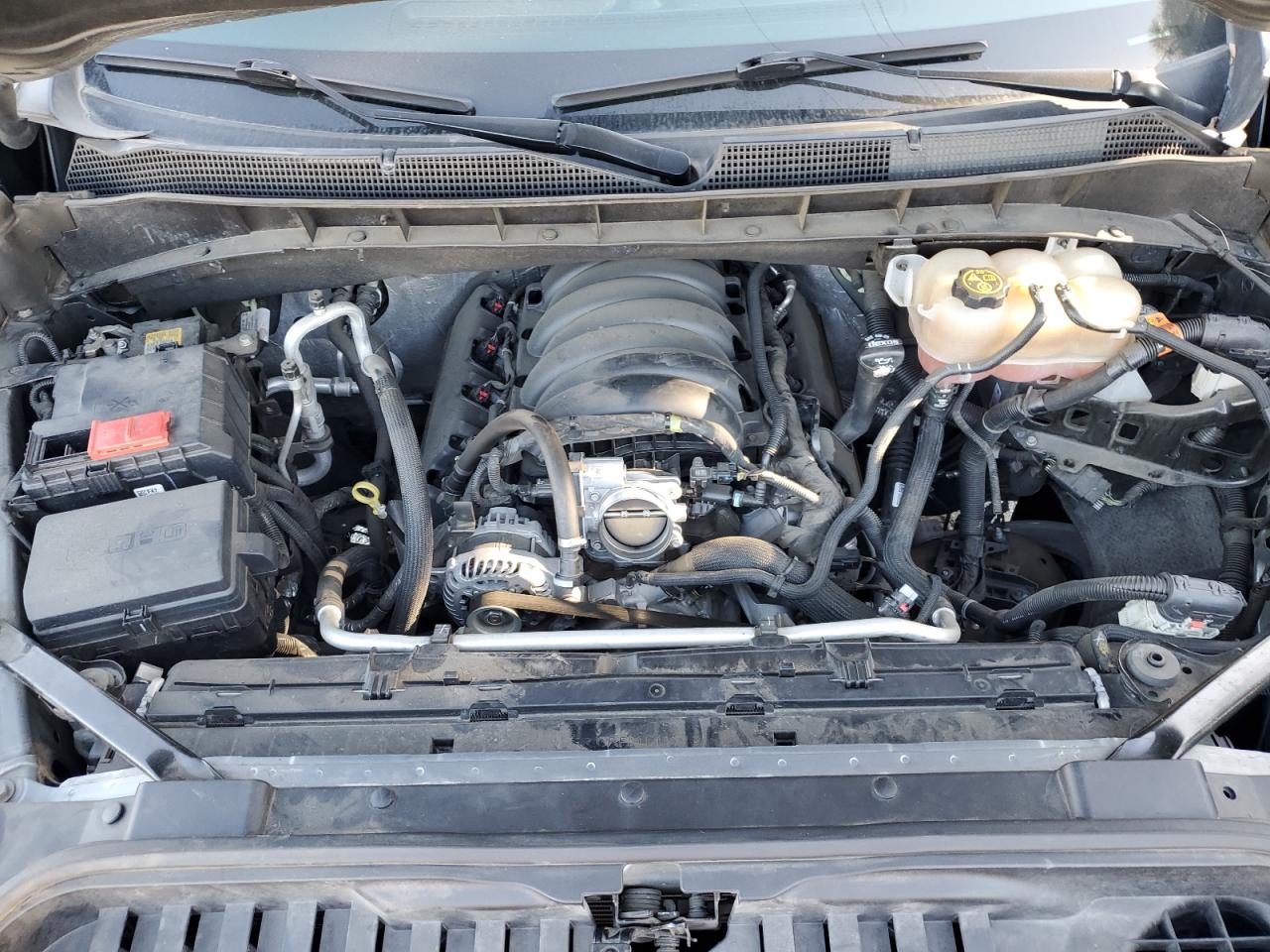 2022 Chevrolet Silverado - Image 12