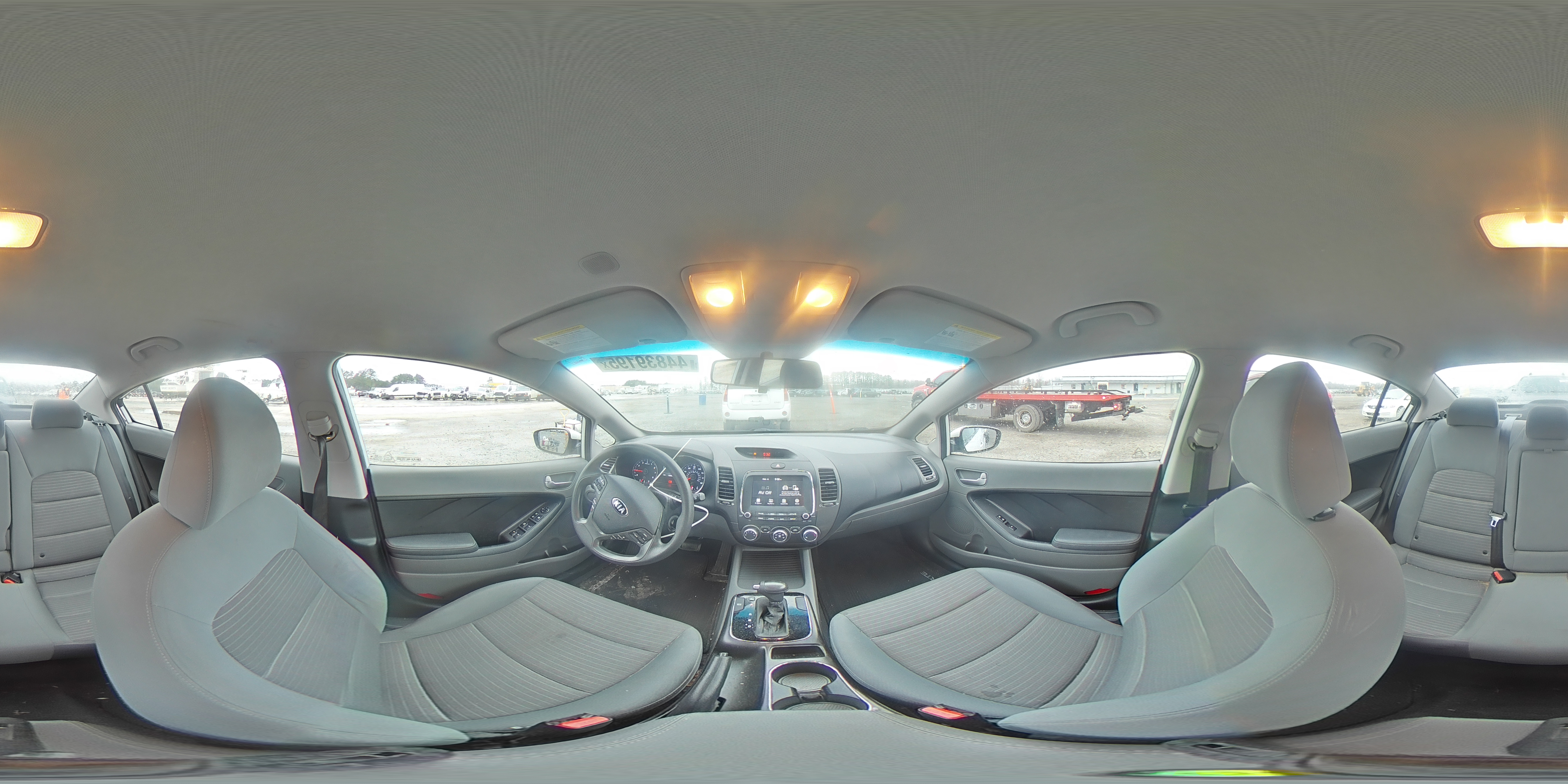 2018 Kia Forte - Image 13