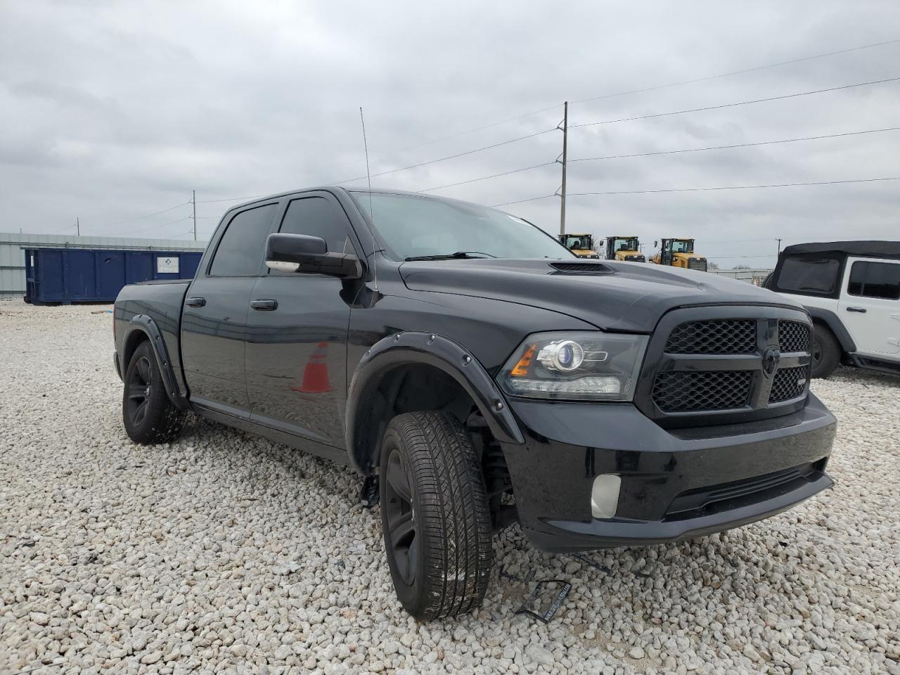 2014 RAM 1500 - Image 4