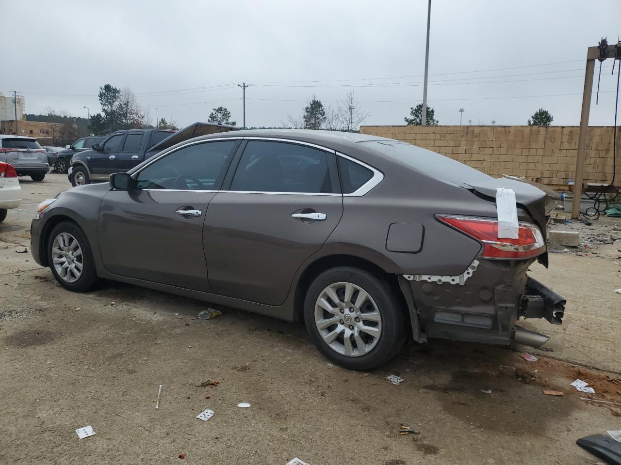 2015 Nissan Altima - Image 2