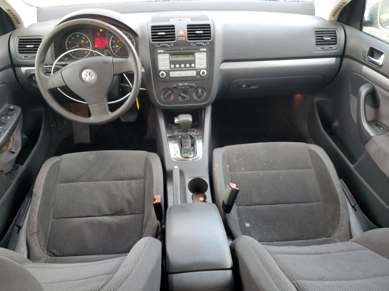 2009 Volkswagen Jetta - Image 8