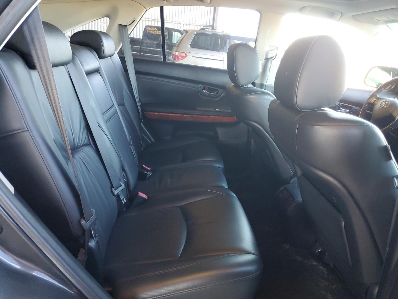 2004 Lexus RX - Image 11