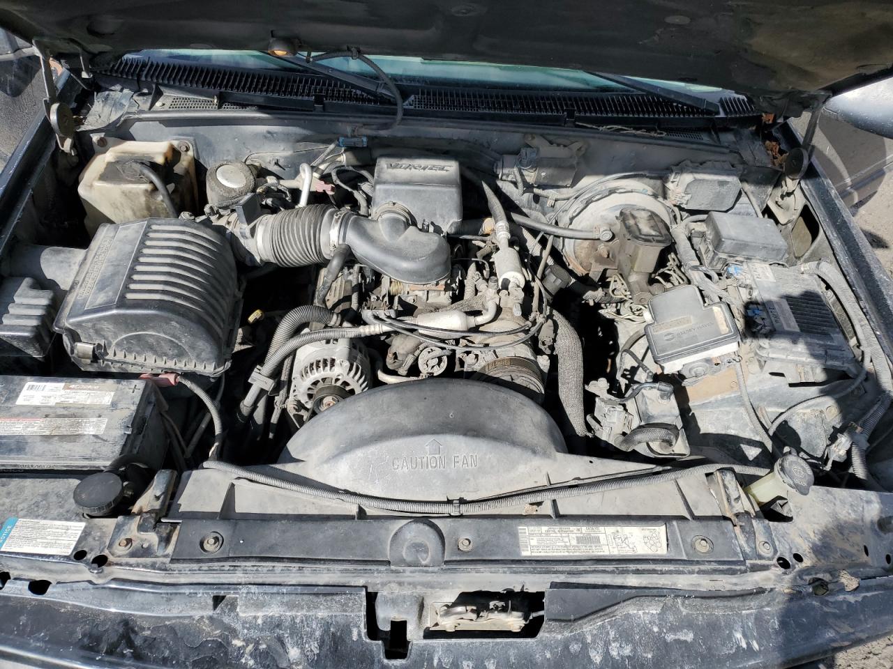 2000 Chevrolet Tahoe - Image 12
