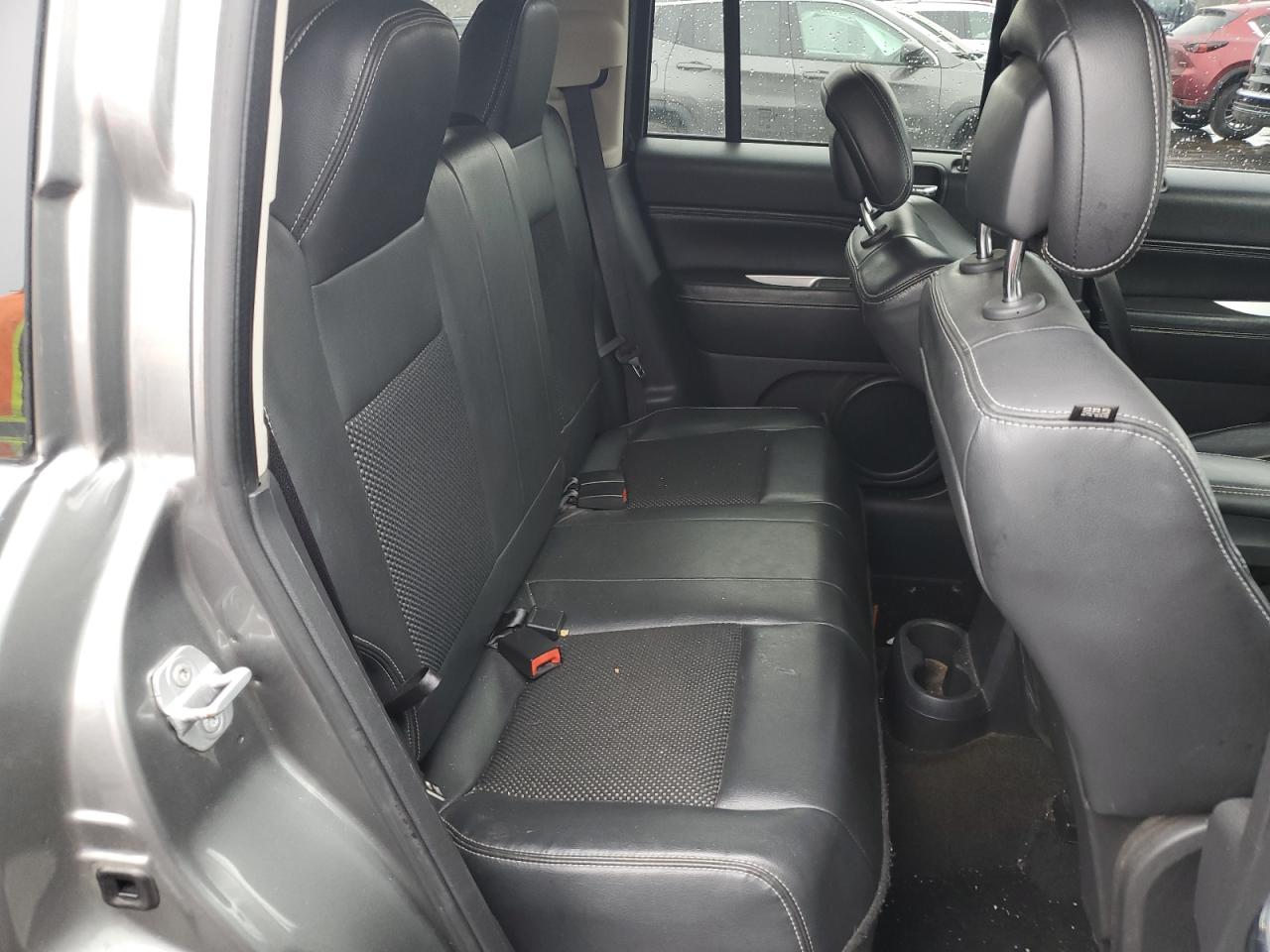 2014 Jeep Compass - Image 11
