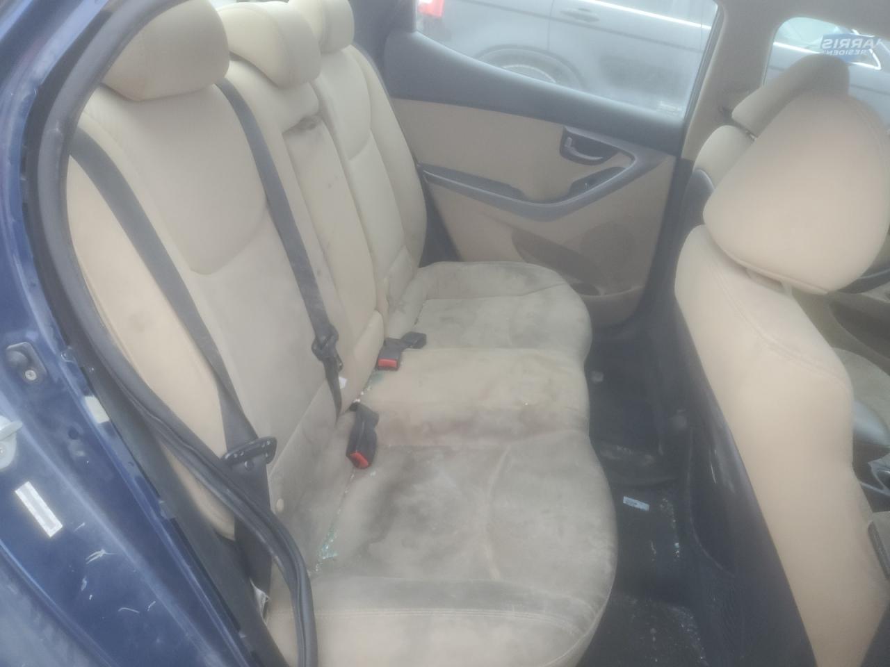 2013 Hyundai Elantra - Image 10