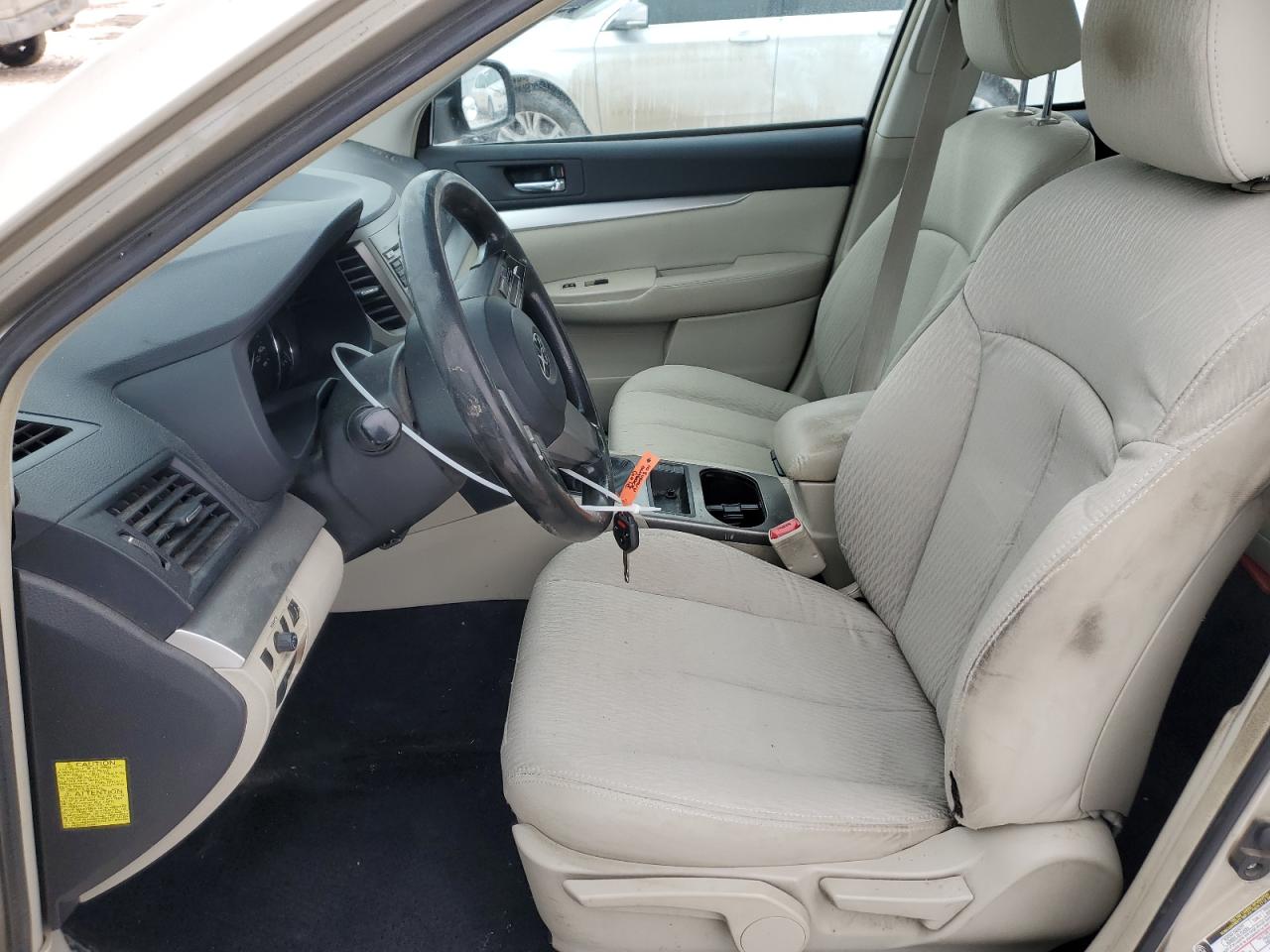 2010 Subaru Outback - Image 7
