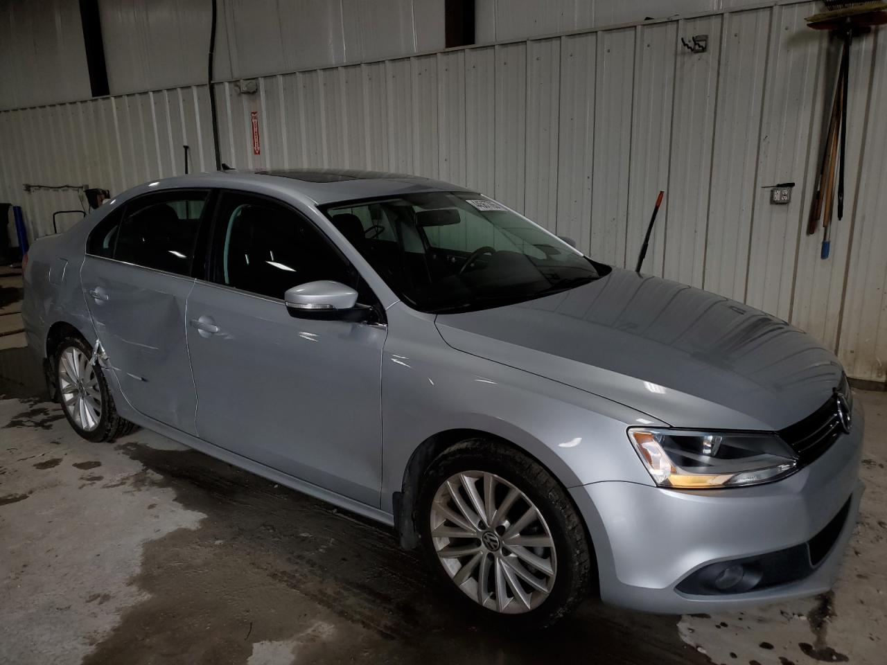 2014 Volkswagen Jetta - Image 4