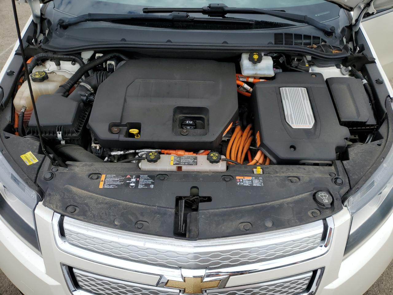 2013 Chevrolet Volt - Image 11