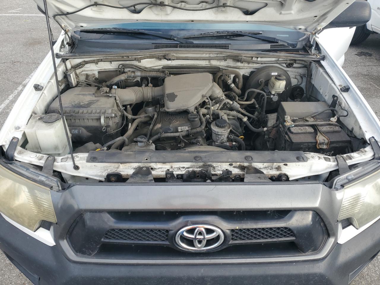 2015 Toyota Tacoma - Image 11