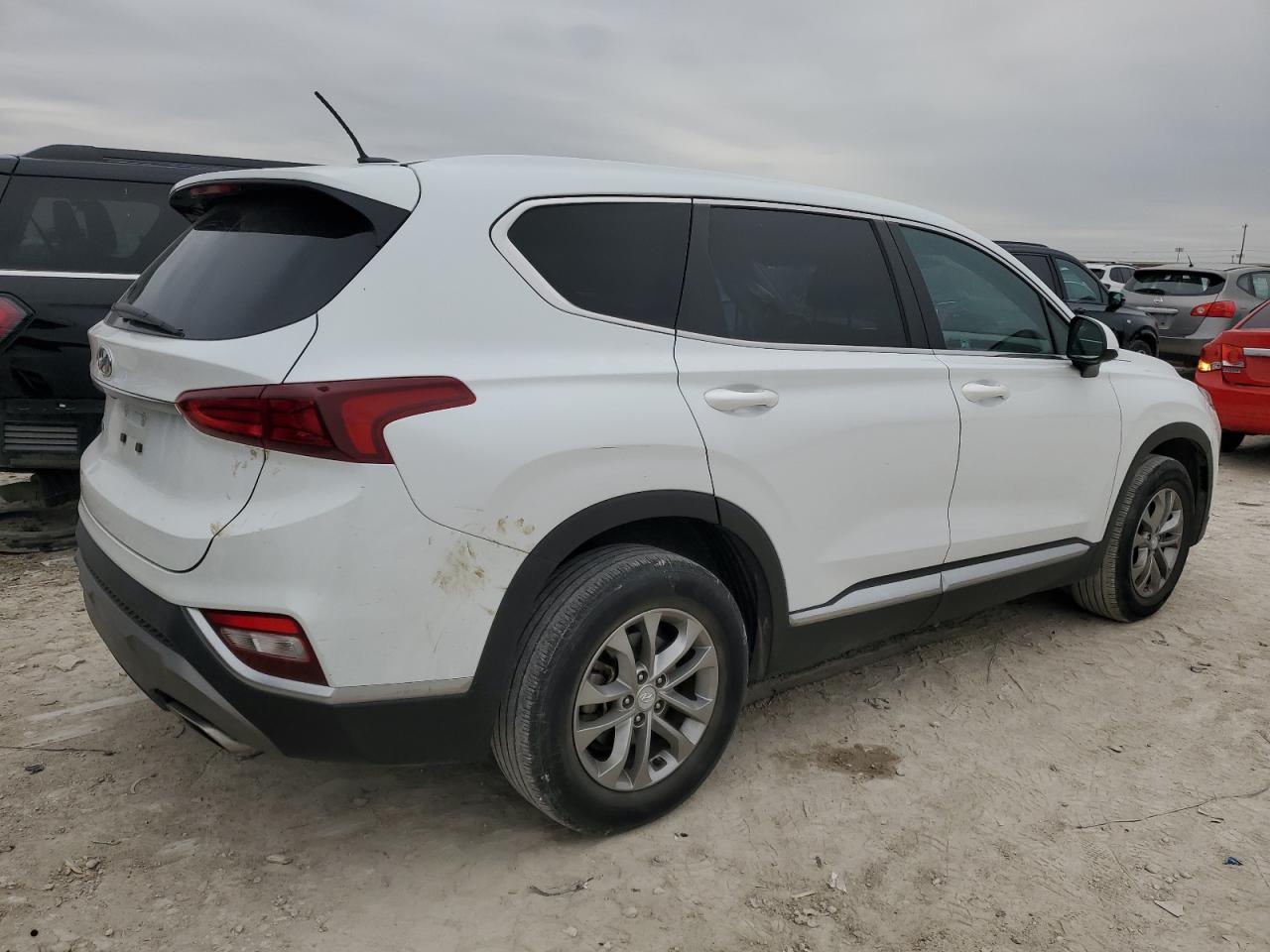 2020 Hyundai Santa Fe - Image 3