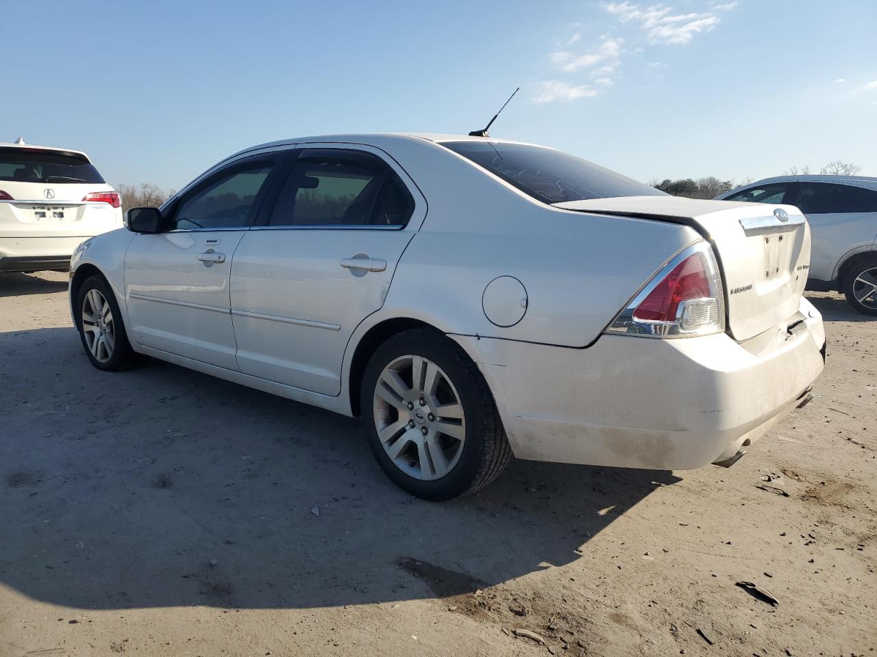 2009 Ford Fusion - Image 2