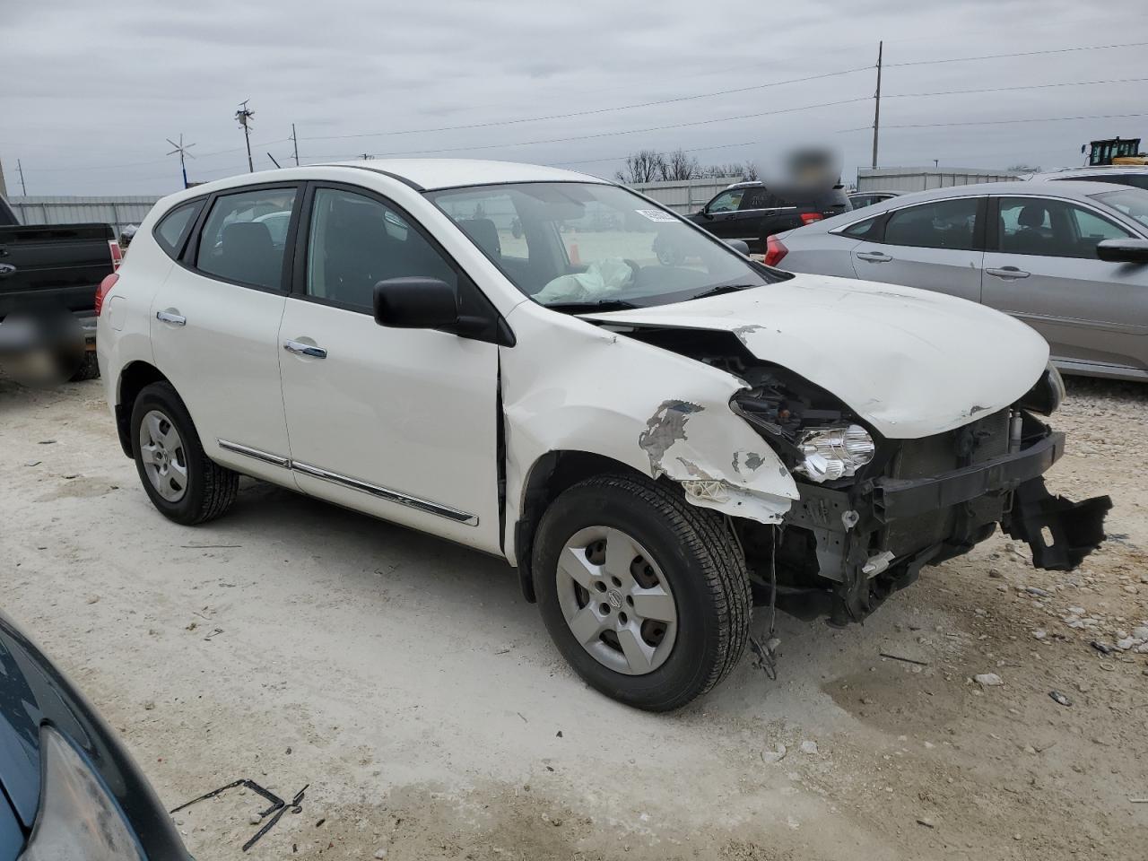 2014 Nissan Rogue - Image 4