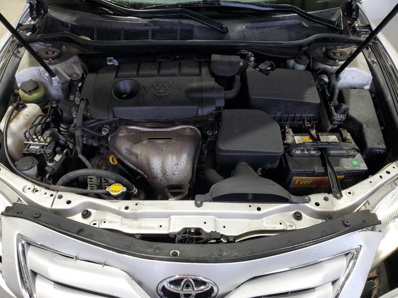 2011 Toyota Camry - Image 12