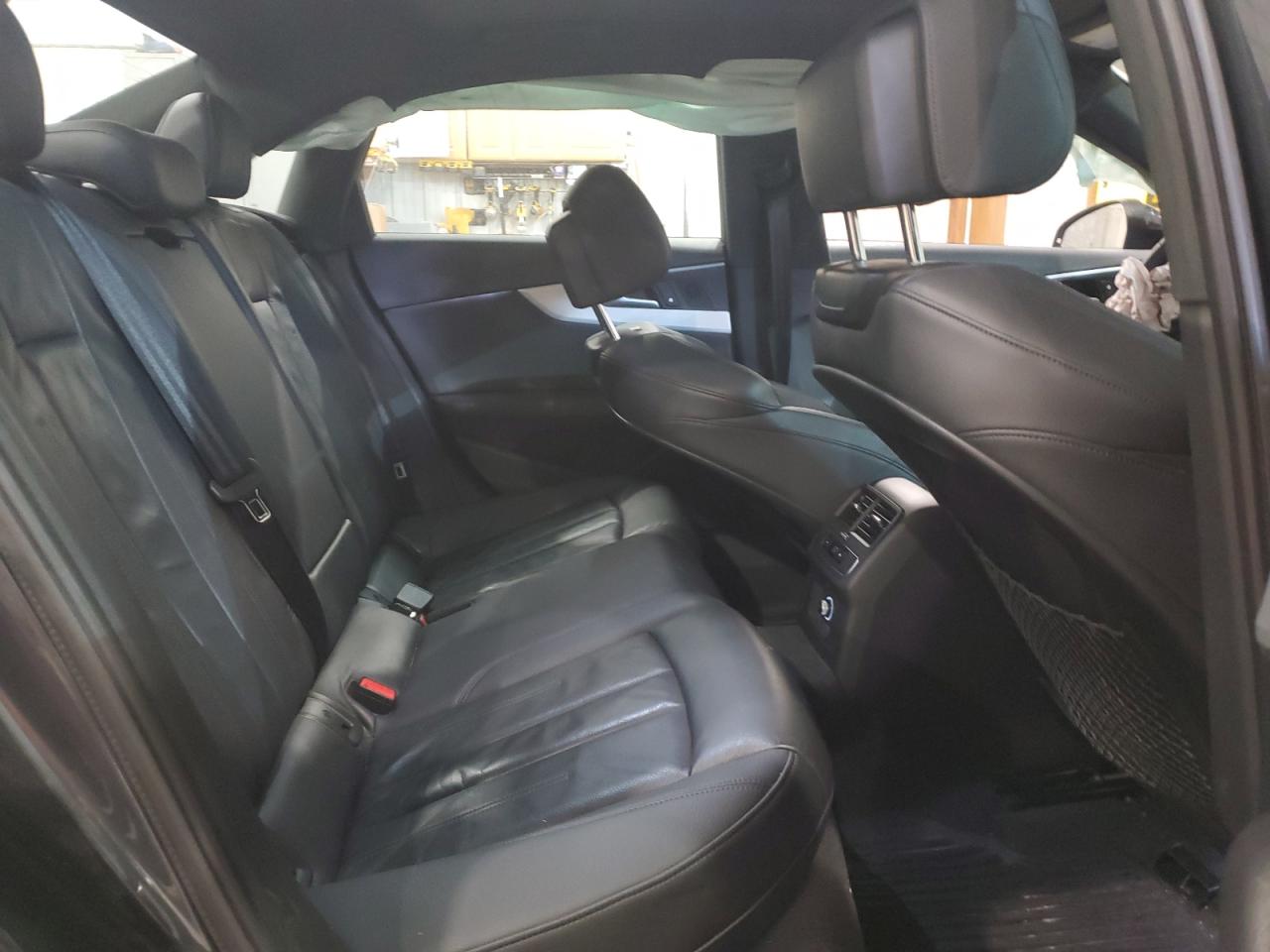 2017 Audi A4 - Image 10