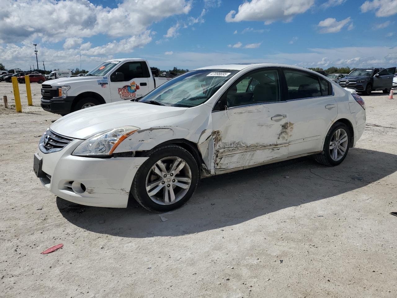 2010 Nissan Altima - Image 1