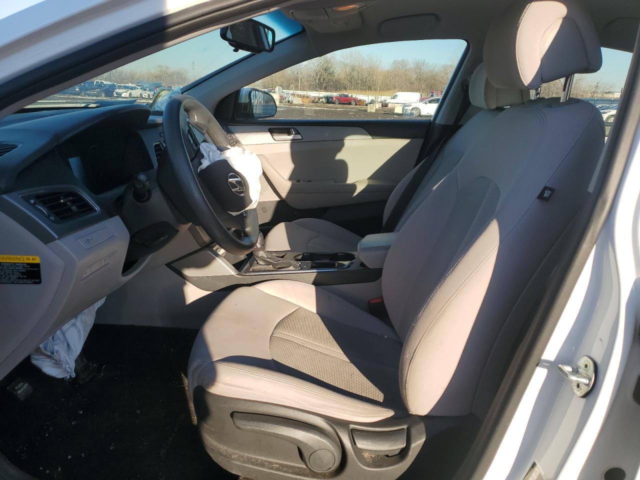 2016 Hyundai Sonata - Image 7