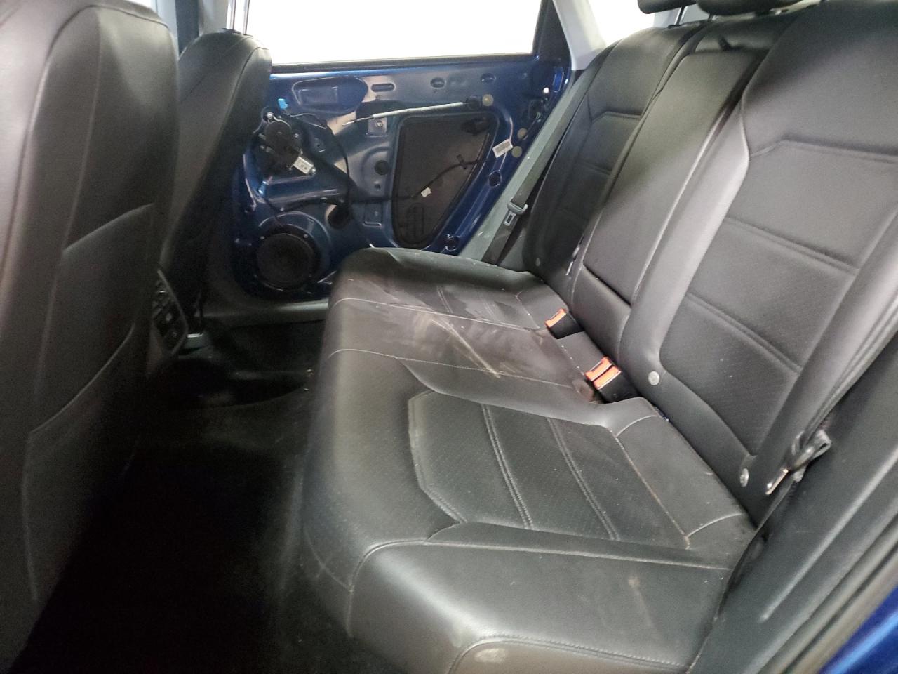 2016 Volkswagen Passat - Image 10