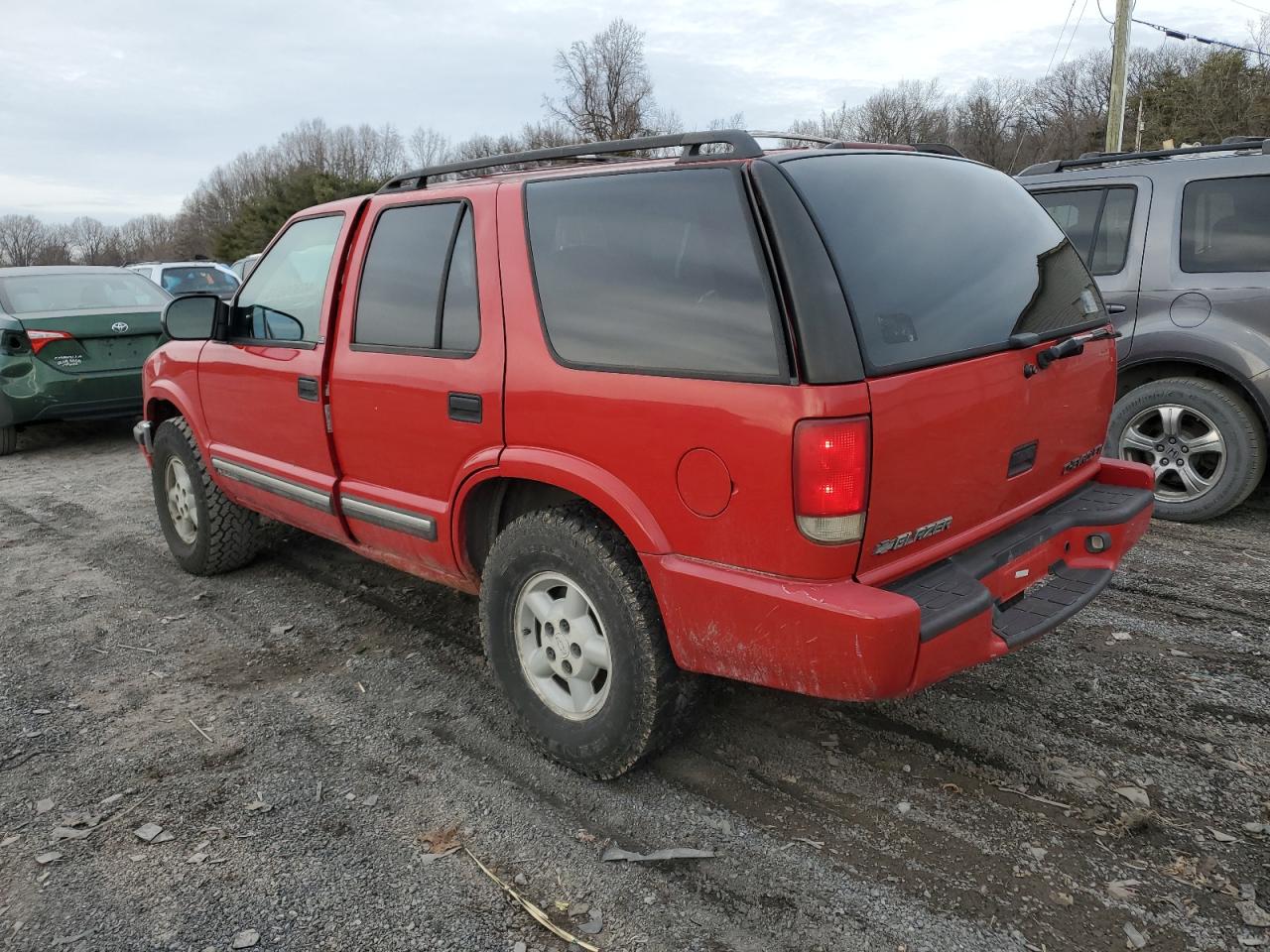 2000 Chevrolet Blazer - Image 2