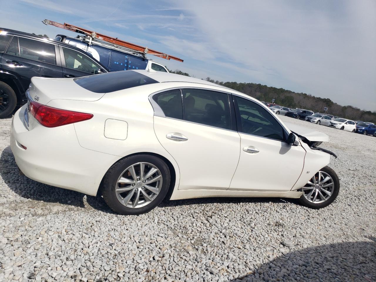 2015 Infiniti Q50 - Image 3