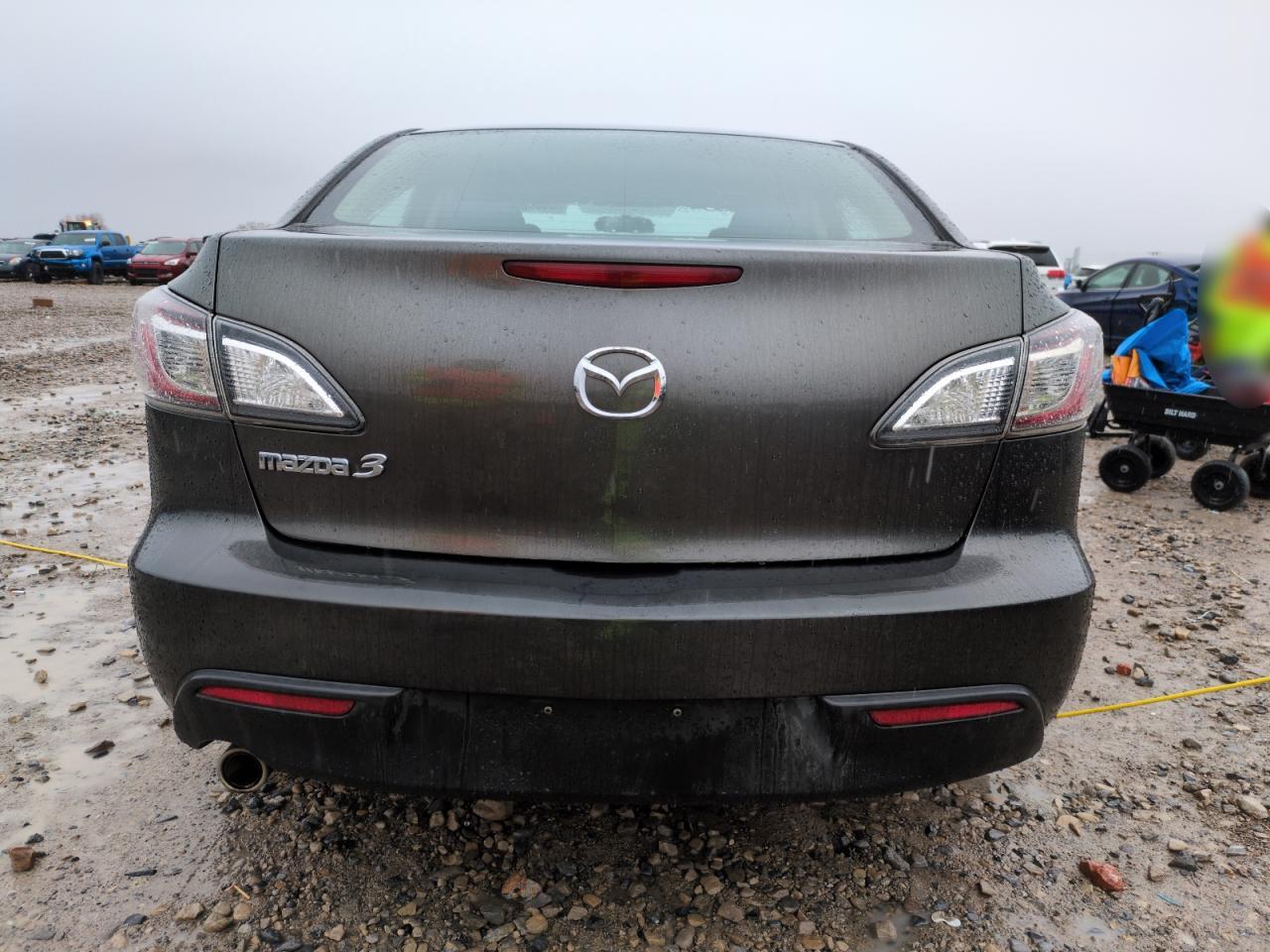 2011 Mazda 3 - Image 6