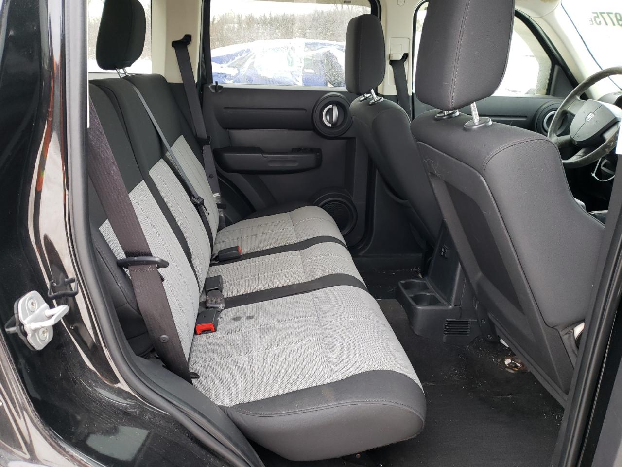 2008 Dodge Nitro - Image 11