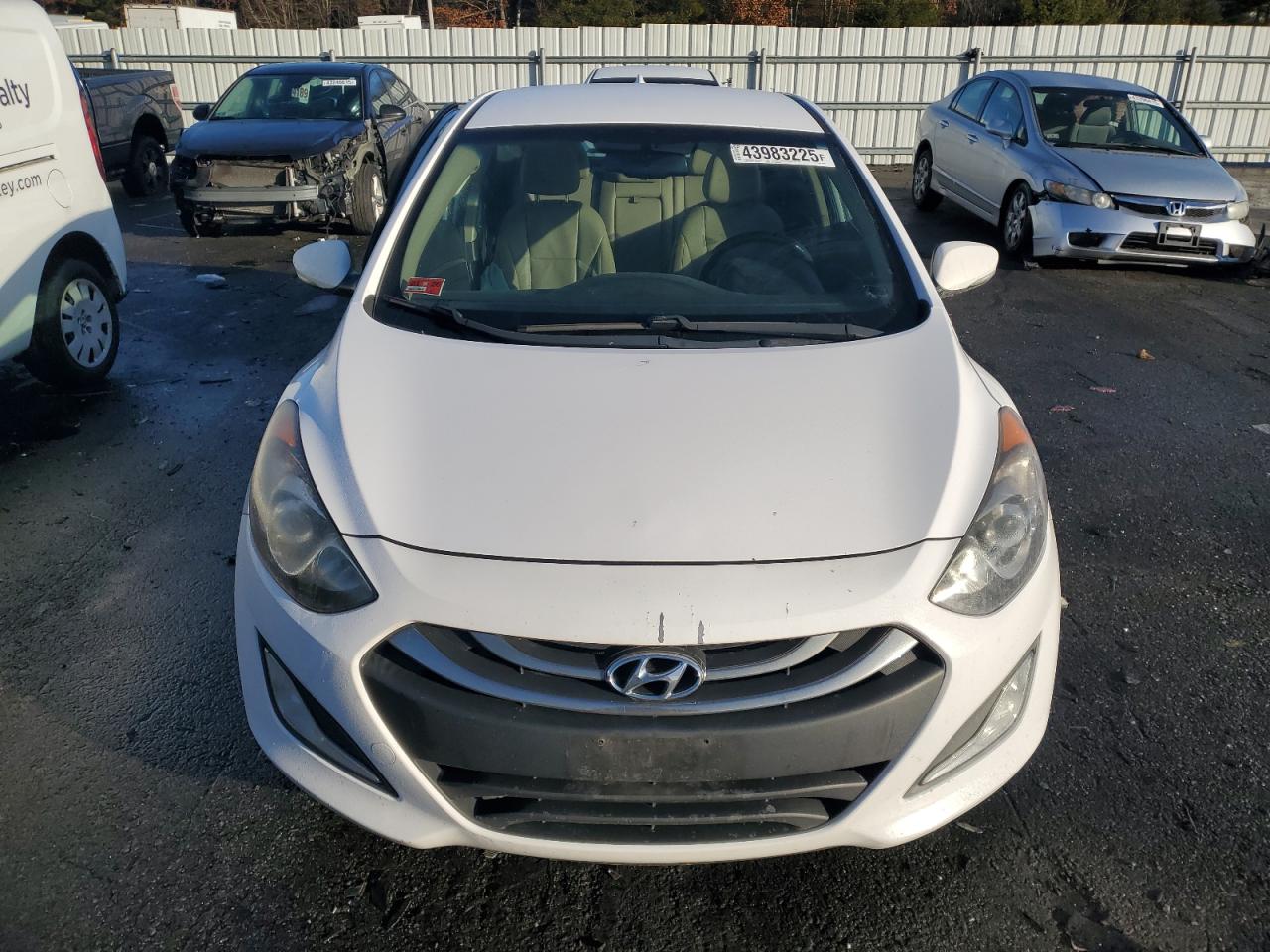 2014 Hyundai Elantra - Image 5
