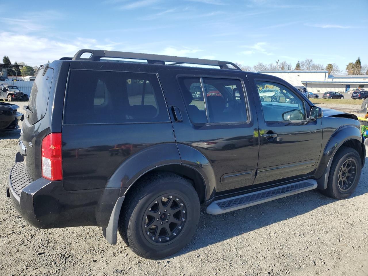 2008 Nissan Pathfinder - Image 3