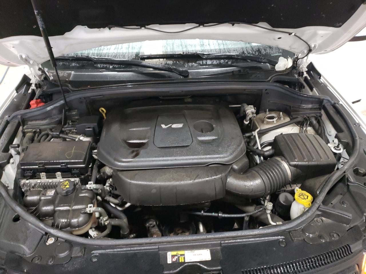 2017 Jeep Grand Cherokee - Image 12