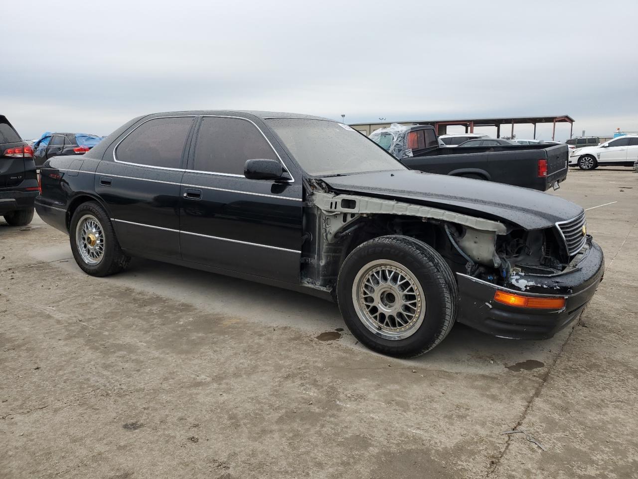 1996 Lexus LS - Image 4