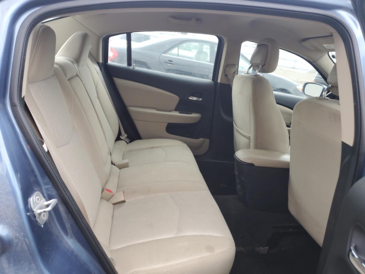 2011 Chrysler 200 - Image 10