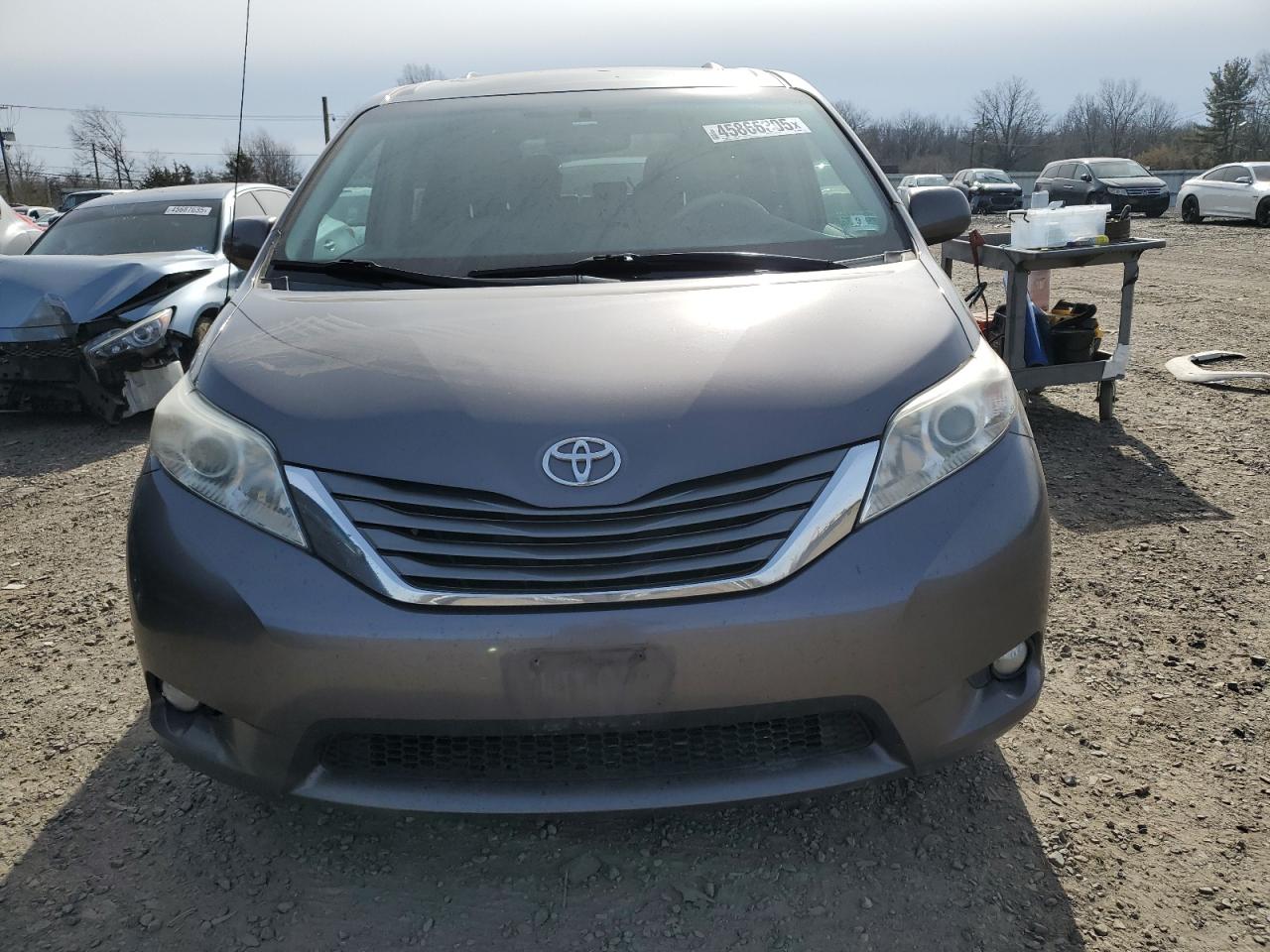 2014 Toyota Sienna - Image 5