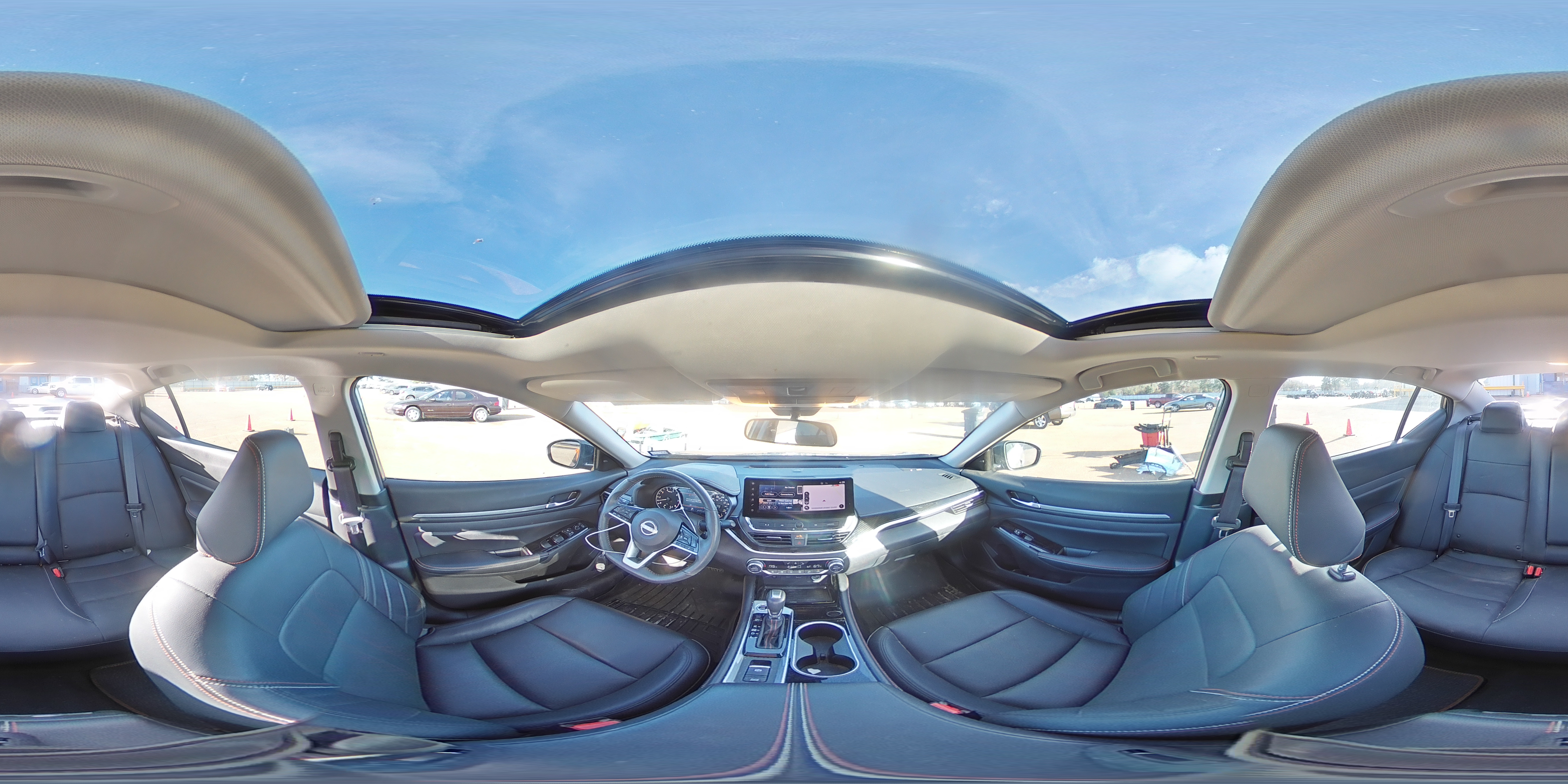 2024 Nissan Altima - Image 12