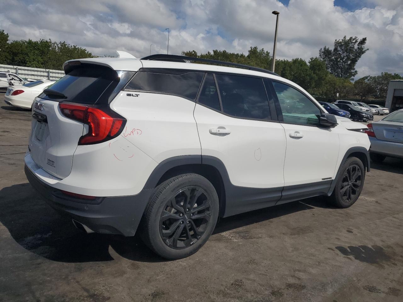 2020 GMC Terrain - Image 3