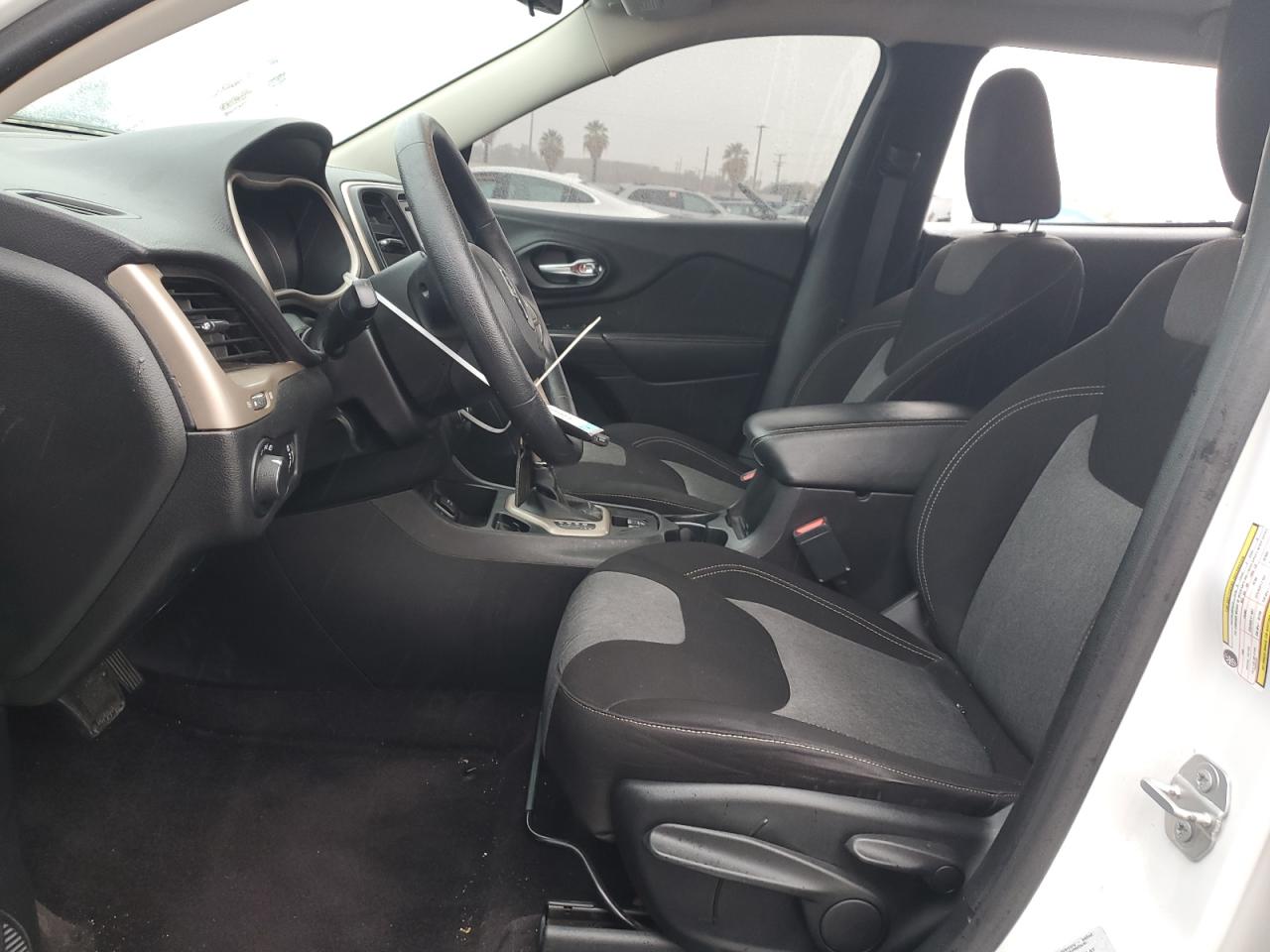 2017 Jeep Grand Cherokee - Image 7