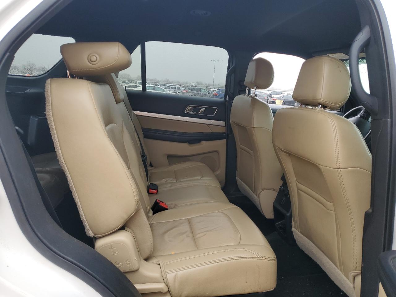 2017 Ford Explorer - Image 11