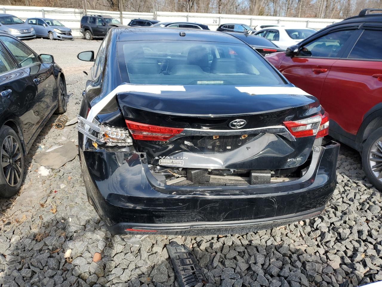 2017 Toyota Avalon - Image 6