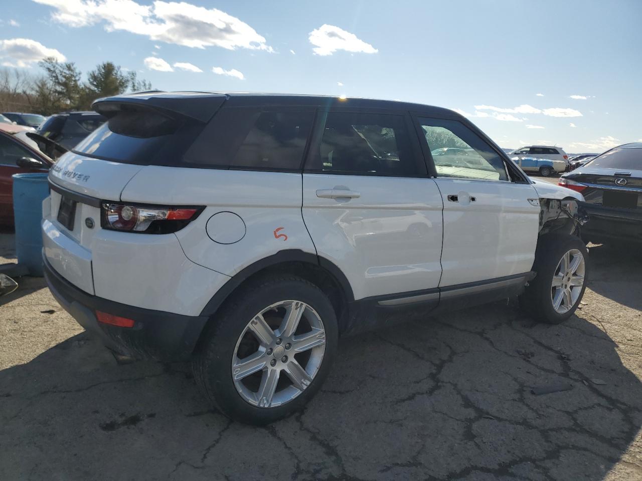 2015 Land Rover Range Rover - Image 3