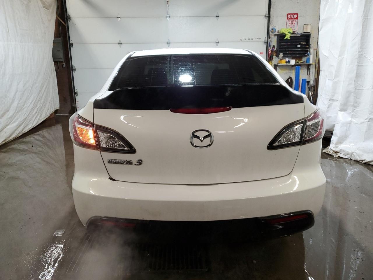 2011 Mazda 3 - Image 6